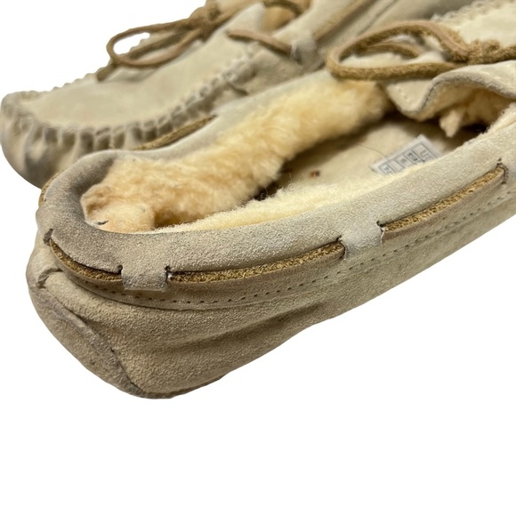 UGG AUSTRALIA Moccasins Cream Suede Leather Flats Slippers 5612 Sherpa Shoes 6 - Picture 13 of 16
